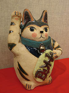 猫の顔 陶器の置物　小室幸雄さん 小室幸雄さん猫